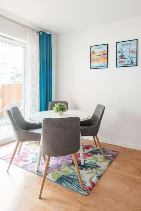 Micasaessucasa With Free Parking! Apartment Гданск Екстериор снимка